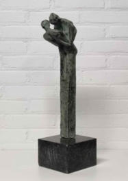 Marijke Drost - "Forelsket", bronze, 54 cm hj